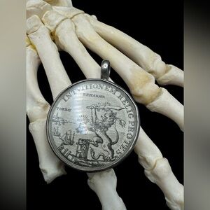 Vintage Sterling Silver Intuition Em Relic Protheus Britania Lion Pendant 20 g